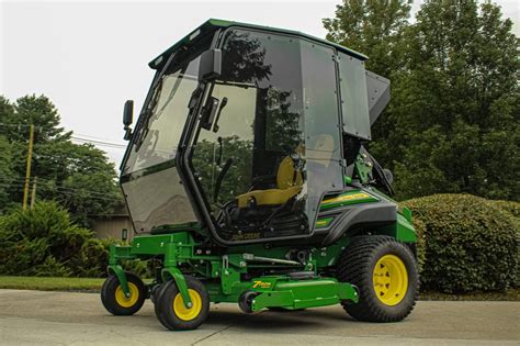 Expanded Premium Air Conditioned Cab Line With John Deere Z994r Zero