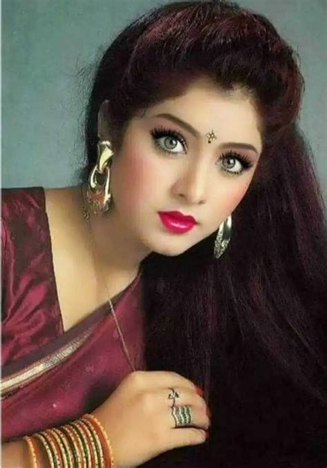 Divya Bharti The Fashion Icon Of 1990s Who Died Young But Is Still Relevant Fashion Icon