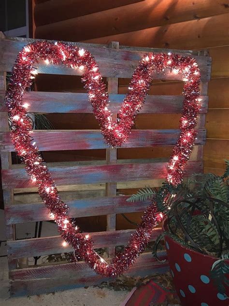 30 Valentines Day Outdoor Decorations