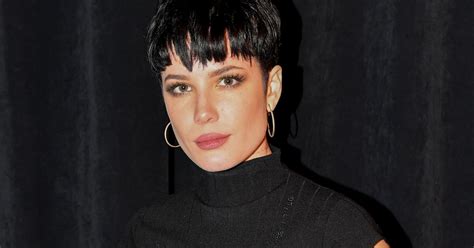 Singer Halsey Announces Shes Pregnant With Her First Child By Sharing