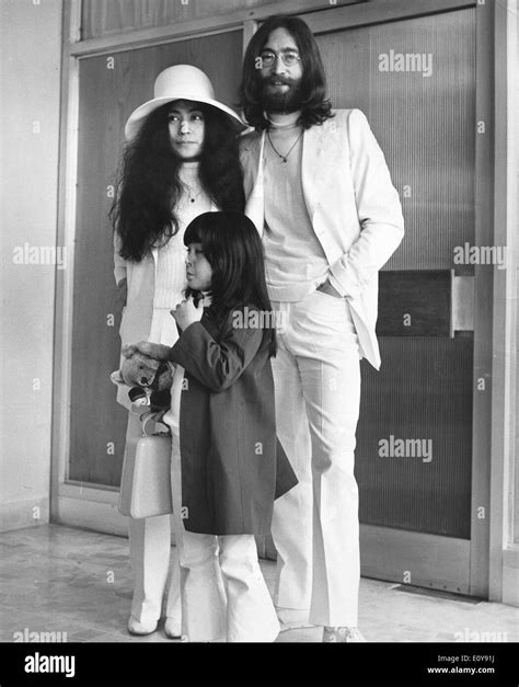 John Lennon And Yoko Ono With Daughter Kyoko Stock Photo