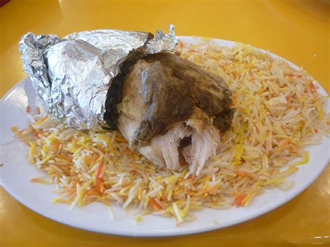 Nasi arab hj anuar di makan bersama ayam goreng kunyit , kambing masak kerutuk pekat (kekat) , sayur salad dan sambal tomato. Ahlan Wassahlan....Ya Marhaban.....: Nasi Arab - Restoran ...
