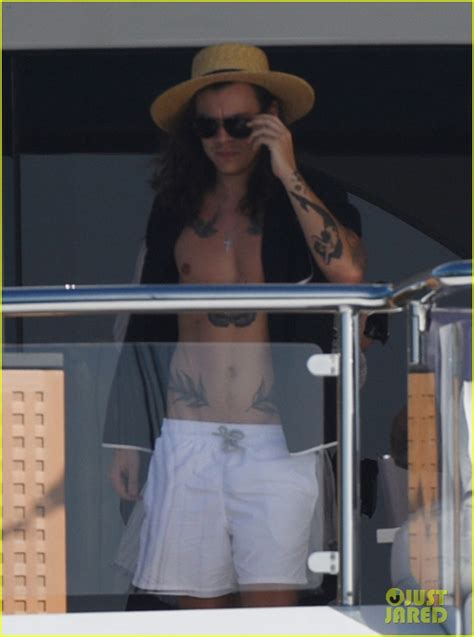 Kendall Jenner And Harry Styles Board Yacht In St Barts On New Years Day Photo 3541906 Bikini
