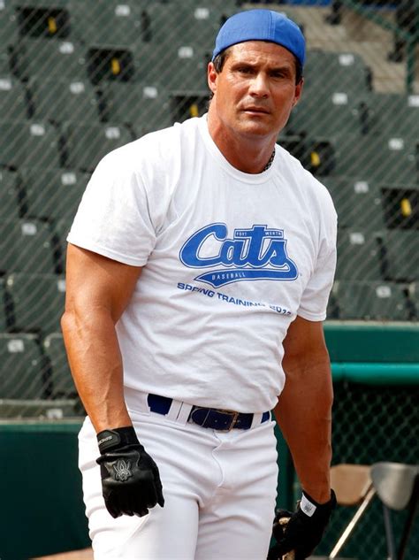 Ex Mlb Star Jose Canseco Making Stop In Iowa