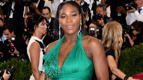 Serena Williams Pregnant Poses Nude For Vanity Fair How Did Serena My