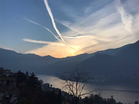 25 Pictures Of The Most Beautiful Sunsets From Lake Como