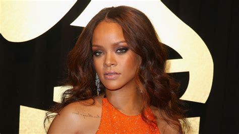 Rihanna Derrochó Sensualidad Y Presumió Cuerpazo En Barbados — Mia Magazine