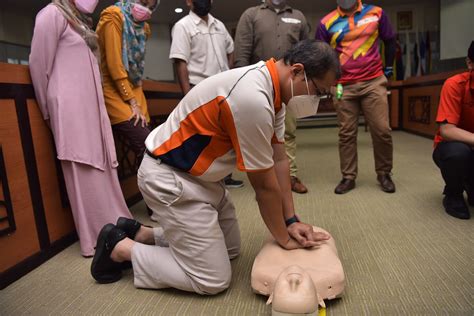 Galeri Foto Sekretariat Keselamatan Kesihatan Pekerjaan Fst