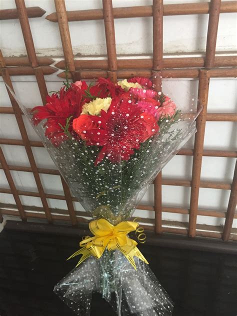 Maybe you would like to learn more about one of these? 15 Assorted flowers bunch - Springbloom