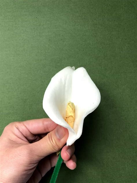 How To Make A Calla Lily With Free Templates