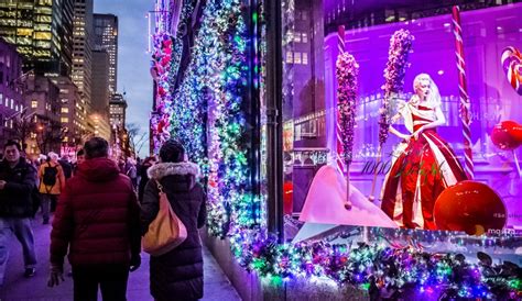 You Can Relive Nycs Most Dazzling Holiday Displays Thanks To This