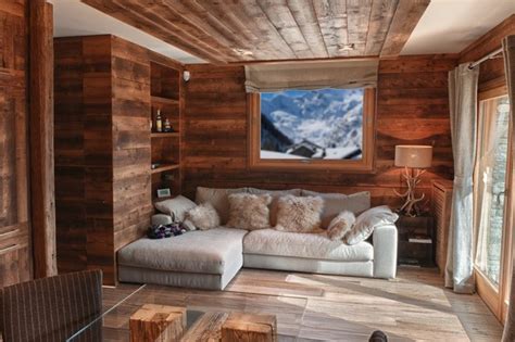 In particolare risalto l'ampia zona giorno, che occupa gran parte dell'attico e che. Chalet moderno - In Montagna - Soggiorno completo - Altro ...