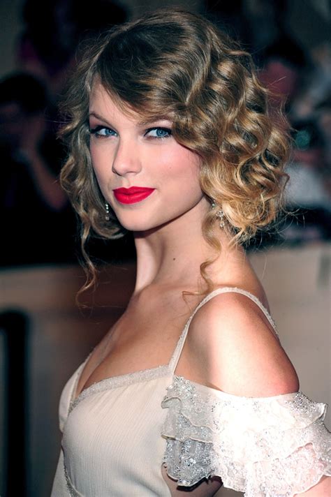Taylor Swift Red Lipstick Curls