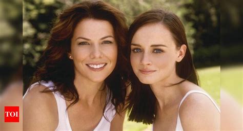 Gilmore Girls Getting Revived With Original Cast Times Of India