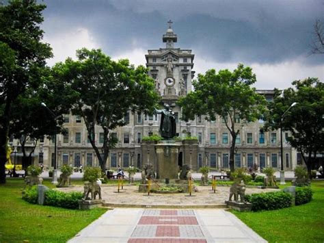 The Pontifical And Royal University Of Santo Tomas Manila University