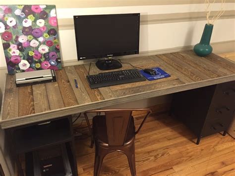 How To Build A Reclaimed Wood Pallet Desk Top Pretty Purple Door