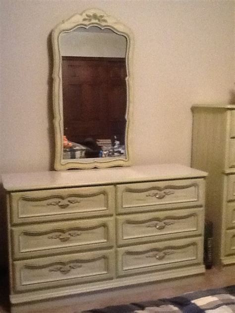 selling  stanley french provincial girls bedroom set twin