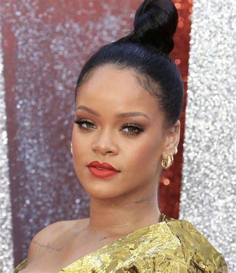 Pin By 𝙽𝚢𝚕 𝙹𝚘𝚞𝚛 👸🏿 On Riri Rihanna Rihanna Makeup Rihanna Riri