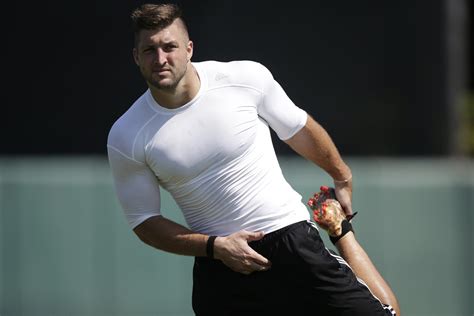 Tim Tebow Signs With Mets With Weekends Off For Espn Los Angeles Times