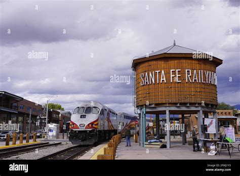 Train Departing The Santa Fe Rail Yard Stock Photo Alamy