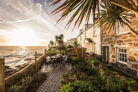 Luxury Self Catering Cottage In Mousehole With Sea Views And Chic