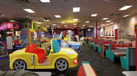 Chuck E Cheeses Restaurant 5075 Fairmont Pkwy Pasadena Tx 77505