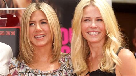 Jennifer Aniston On Chelsea Handler Says She Walks Around Naked With Justin Theroux Mirror Online