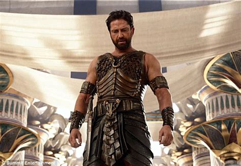 gerard butler flexes muscles anew in mythological action film ‘gods of egypt pelikula mania