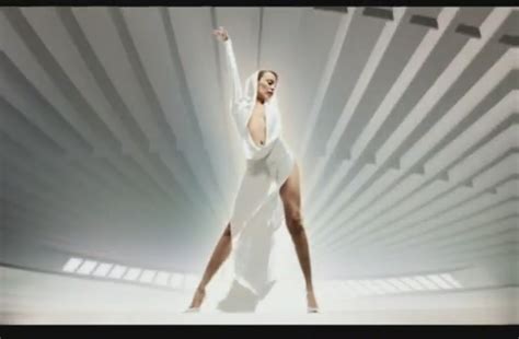 It begins with minogue driving a de tomaso mangusta sports car on a futuristic bridge, while singing the la la la hook of the song. Can't Get You Out Of My Head Music Video - Kylie Minogue ...