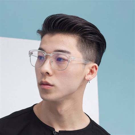 If you're an asian guy, you probably find that your hair is thicker and to get the combover look, use dove men + care sculpting paste to sleek your hair over to one side. DuSol Beauty Singapore-BLOG-4 Iconic Korean Hairstyles for Men