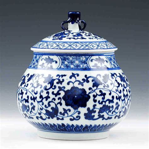 Find here ceramic jars, ceramic container manufacturers, suppliers & exporters in india. Blue And White Temple Jars Antique Chinese Ceramic vase ...