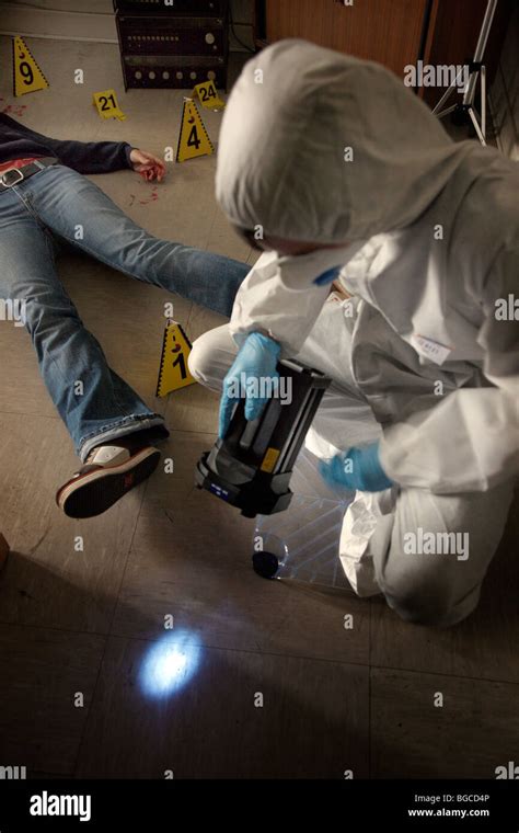 Luminol Crime Hi Res Stock Photography And Images Alamy