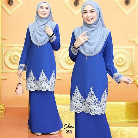 You can complete your look with a piece or two from our range of quirky piece like headscarves online, tudung online, sampin and butang. BAJU KURUNG MODEN RAYA 2020 CELINE LACE ROYAL BLUE ...