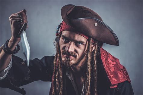10 Most Famous Pirates in History | Tampa Pirate Ship | Tour Now