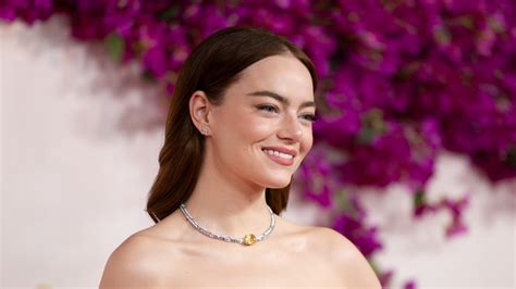 Emma Stone Trägt Dunkles Chocolate Copper Hair Bei Den Oscars 2024