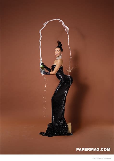 Kim Kardashian Poses Nude For Paper Magazine Photos