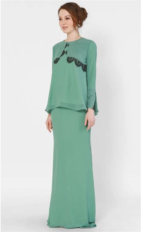 Bold green, electric blue, shocking pink, your color options are endless! Paling Keren Baju Kurung Moden Dusty Green - Kelly Lilmer