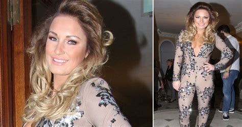 Just Purr Fect Towies Sam Faiers Flaunts Killer Cleavage In Figure