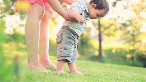 How To Help Child Start Walking 7 Tips To Baby Learn To Walk