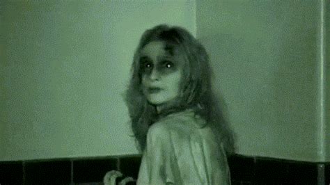 Horror Woman  Find And Share On Giphy