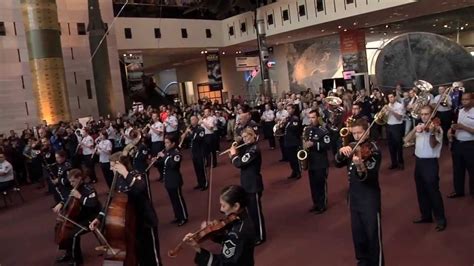 United States Air Force Band Surprises Museum Goers With A Holiday