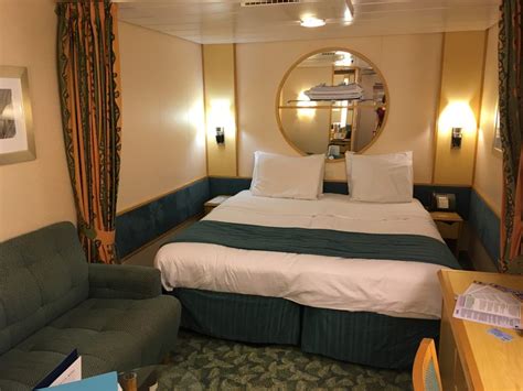 Learn about the ships size, staterooms, and public areas. Independence of the seas - Inside cabin review - Cruising ...