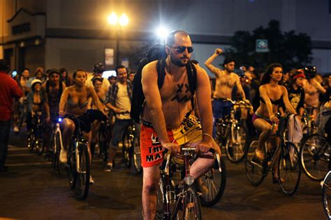 A Guide To Saturdays World Naked Bike Ride Which Skirts Chicago Law A