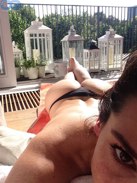 Sandra Ahrabian Nackt Oben Ohne Bilder Playboy Fotos Sex Szene
