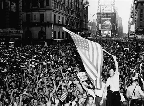 New Yorkers Celebrate Japans Defeat End Of World War Ii Pictures