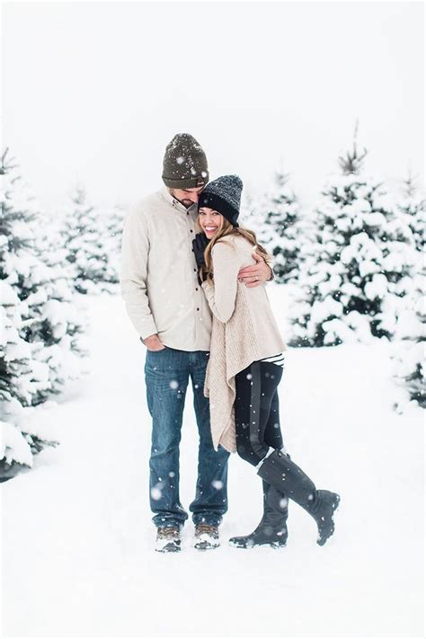Sweet Couples Photo In The Snow Winter Couple Pictures Winter