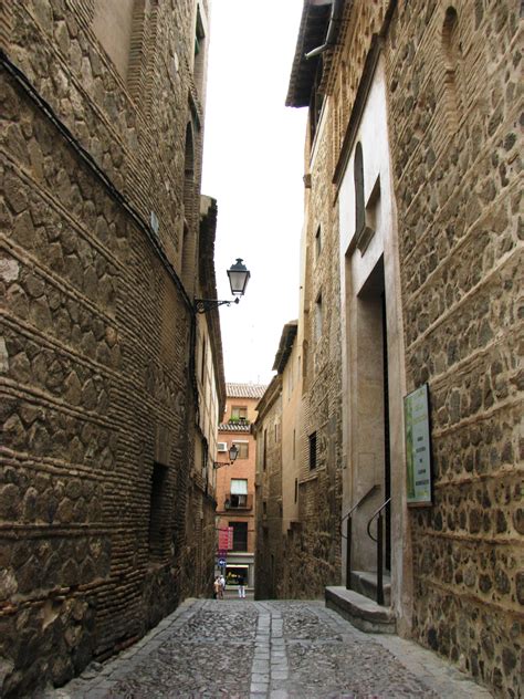 Free photo: Medieval street in Toledo - Brick, Buildings, Medieval ...