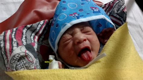 Newborn Baby Just One Hour Old Cute And Making Faces Too Youtube