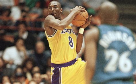 Kobe Bryant Y El Primer Partido De Su Carrera En La Nba Basquet Plus