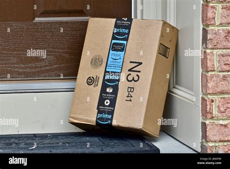 Amazon Prime package box delivery Stock Photo: 144532408 - Alamy